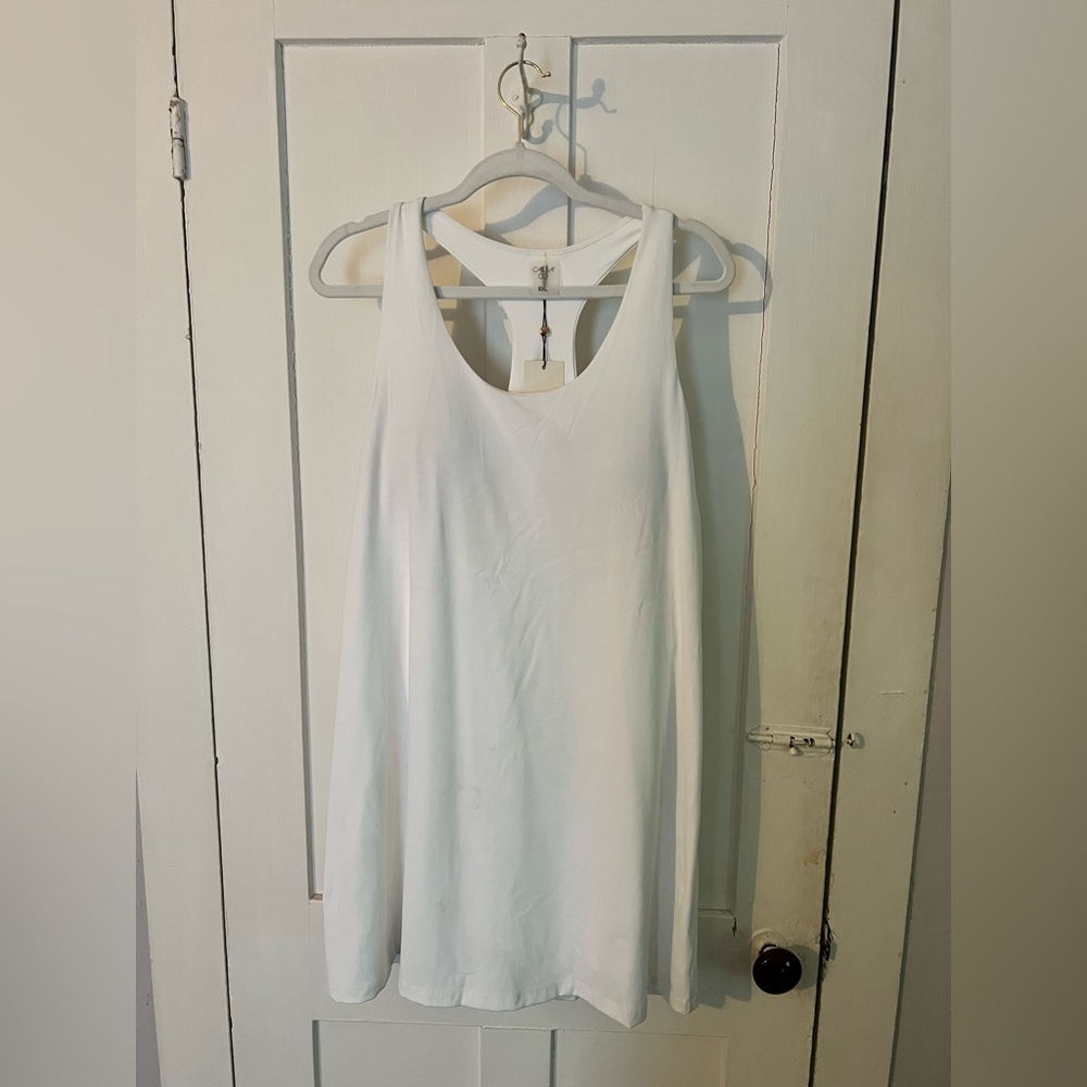 CALIA by Carrie Underwood White Sleeveless Backless Dress